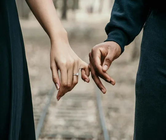 En ligne : Améliorez votre relation de couple grâce au Master en Communication