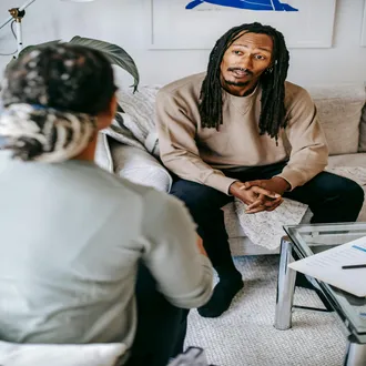 10 signes qui indiquent que vous avez besoin d'un coach de couple de toute urgence - coach couple