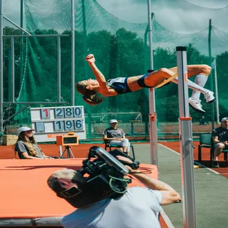 Adieu au syndrome de l'imposteur dans le sport : comment retrouver la confiance après une blessure - coach sportif