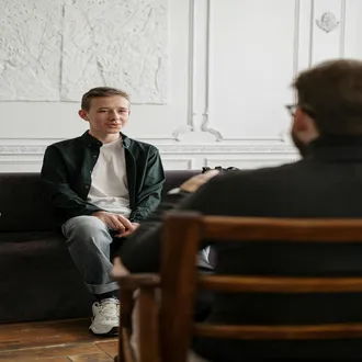 Amour ou addiction? comprendre le cycle d'idéalisation, de dévaluation et de rejet