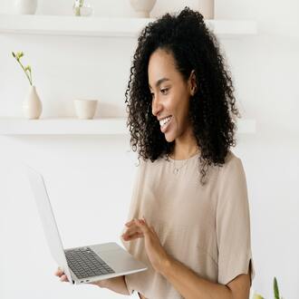 Bourses d'études pour cours en ligne : votre porte d'accès à l'éducation flexible -  cursos baratos online con certificado