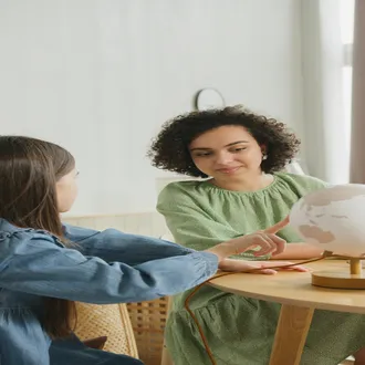 Coach émotionnel vs psychologue : différences et quand choisir l'un ou l'autre - coach emotionnel