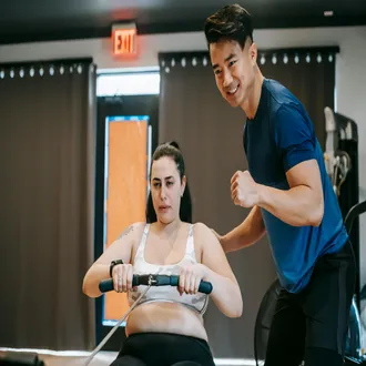 Coach personnel pour femmes : conseils et programmes efficaces - entraineur personnel