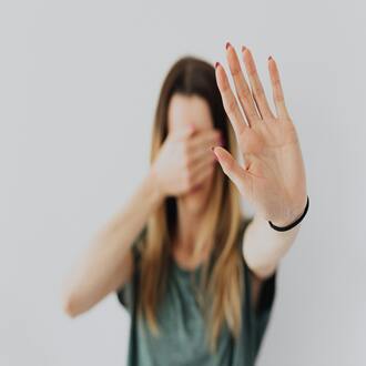 Comment détecter les mensonges : micro-expressions et science de la vérité - communication non verbale
