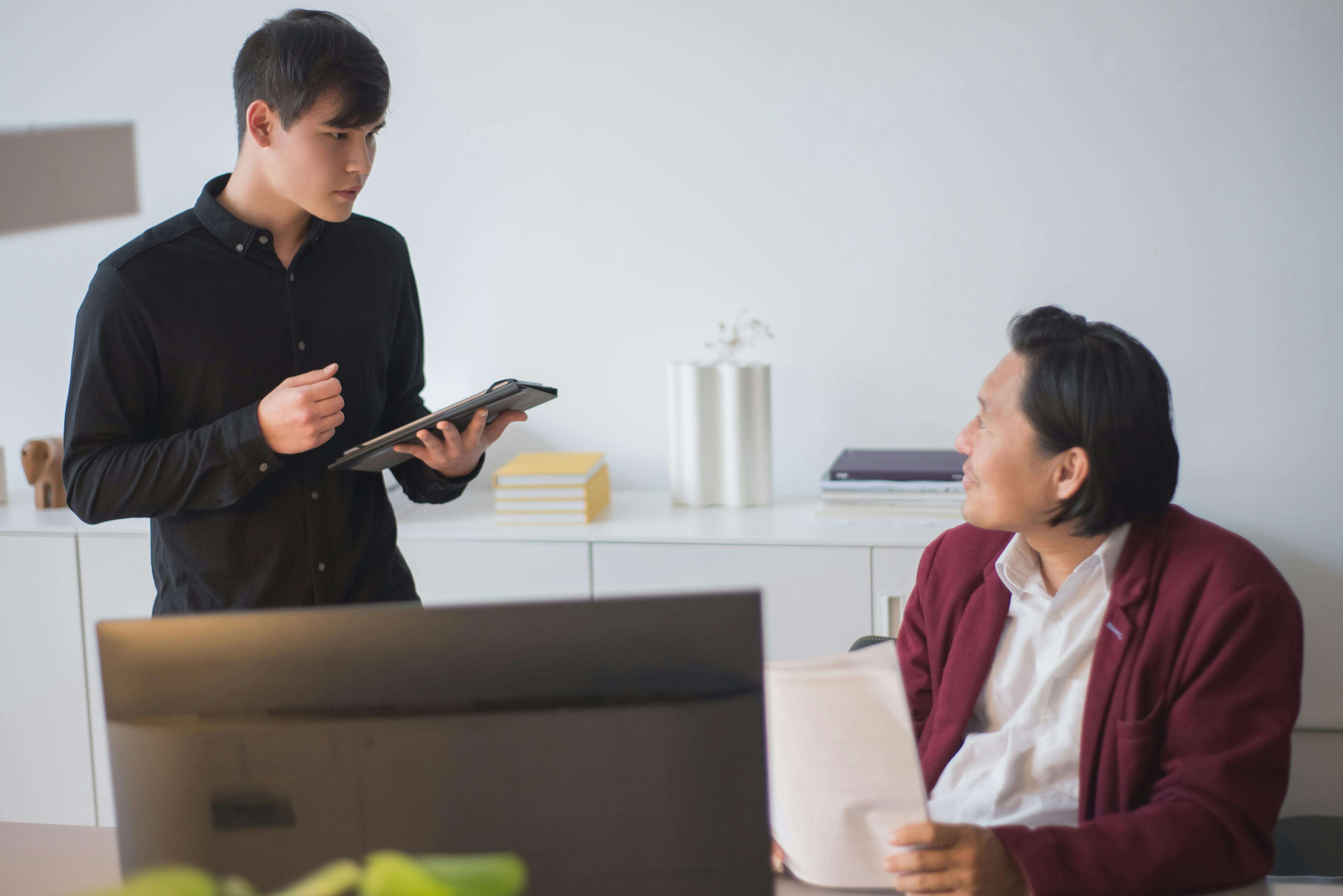 Comment surmonter le syndrome de l'imposteur: 7 exercices pratiques à faire aujourd'hui