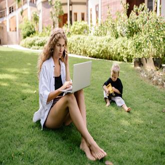 De quoi ai-je besoin pour suivre un cours en ligne abordable ?