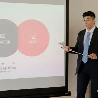 Différences entre les cours certifiés traditionnels et virtuels -  cursos baratos online con certificado
