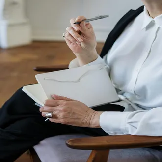 Évitement expérientiel : le coût élevé de fuir tes émotions - therapie acceptation engagement