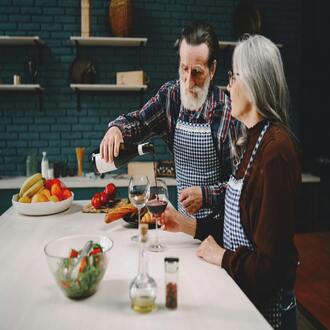 Faut-il adapter l'alimentation en fonction du degré de dépendance de la personne âgée ? - nutrition geriatrie