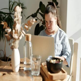 Formation en ligne : 51 raisons d'apprendre depuis chez soi -  cursos baratos online con certificado