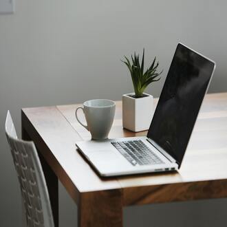 Les cours en ligne certifiants offrent-ils des stages professionnels ? -  cursos baratos online con certificado