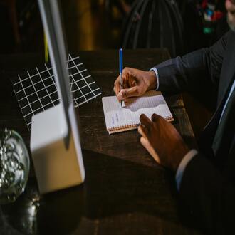 Liste de cours abordables : apprenez sans dépenser une fortune -  cursos baratos online con certificado