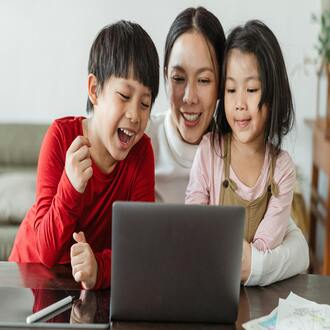 Puis-je suivre un cours en ligne certifiant à mon propre rythme ? le guide définitif -  cursos baratos online con certificado