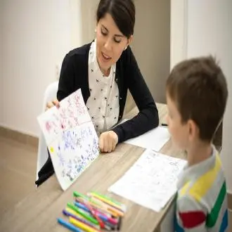 Quand dois-je emmener mon enfant chez un psychologue ? signes d'alerte et conseils pour les parents