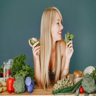 Comment puis-je promouvoir mon activité de nutritionniste holistique ?